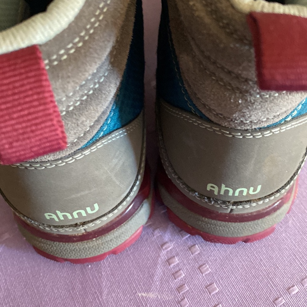 Ahunu women shoes size 6 - Picture 3 of 5